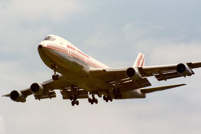 Le Boeing 747 d'Air Asia deux semaines avant l'explosion ()