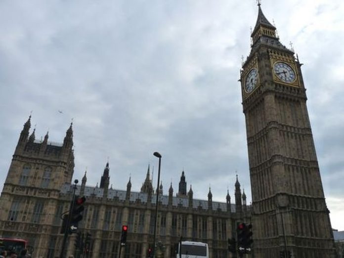 parlement britaninque CNA