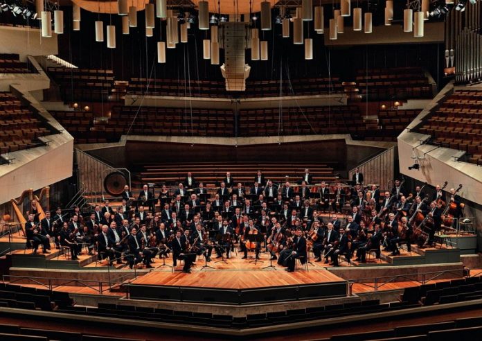 Orchestre philharmonique de Berlin à Kaohsiung (photo site internet du centre Weiwuying source Mark Hanauer et Stefan Hoderath)