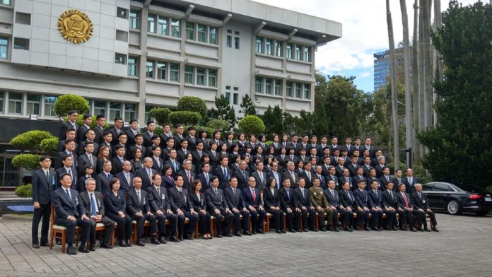 La présidente Tsai Ing-wen (蔡英文) a présidé aujourd’hui la cérémonie de clôture de la 55ème promotion de formation du Bureau des enquêtes du ministère de la Justice (Image : RTI)