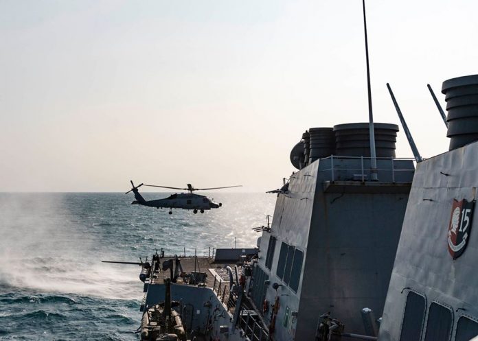 Le destroyer USS McCampbell est passé ce matin dans le détroit de Taiwan (Image : Facebook de la Flotte du Pacifique des Etats-Unis)
